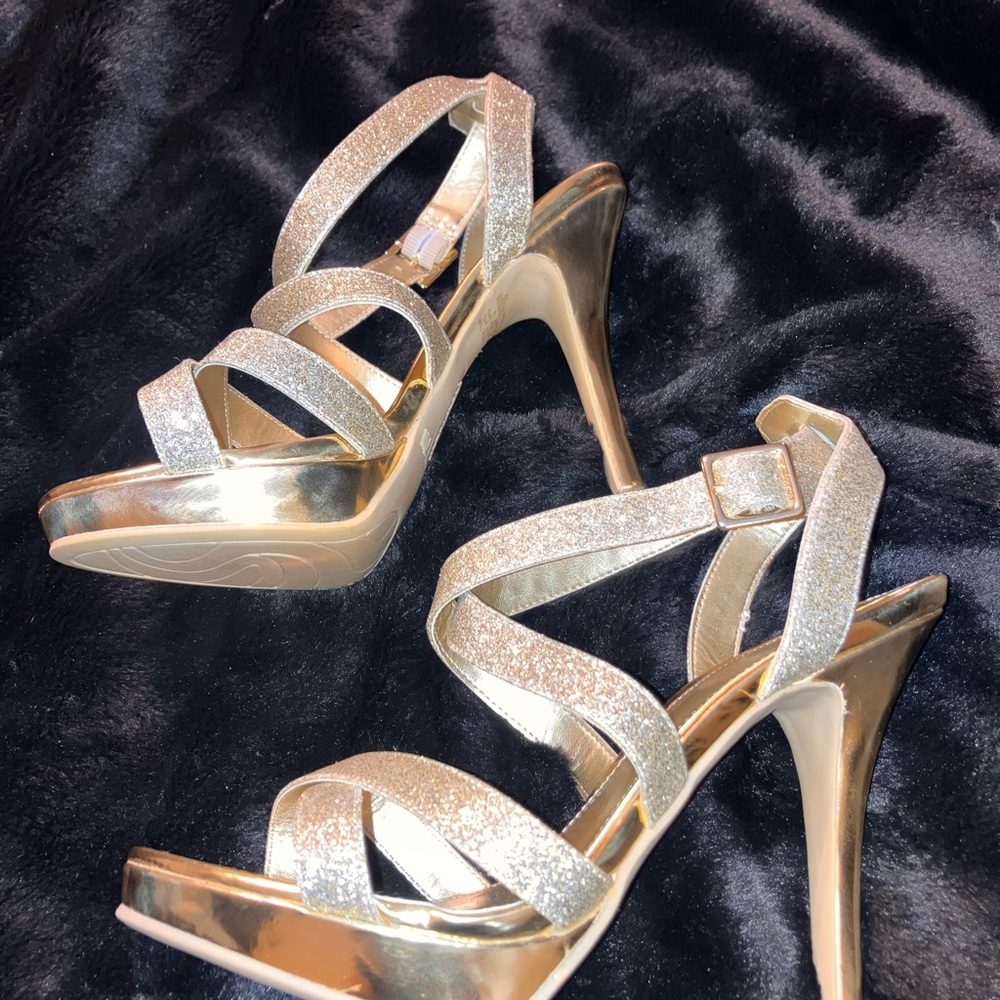 FIONI Clothing Shimmering Gold Strappy Heels